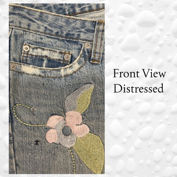 Guess Embroidered/Rhinestones Jeans – Size 30 - Like New - Picture 5 of 8
